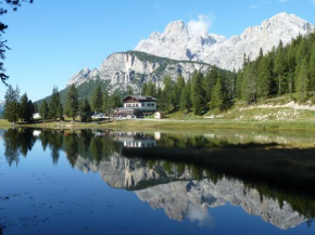 Albergo Chalet Lago Antorno